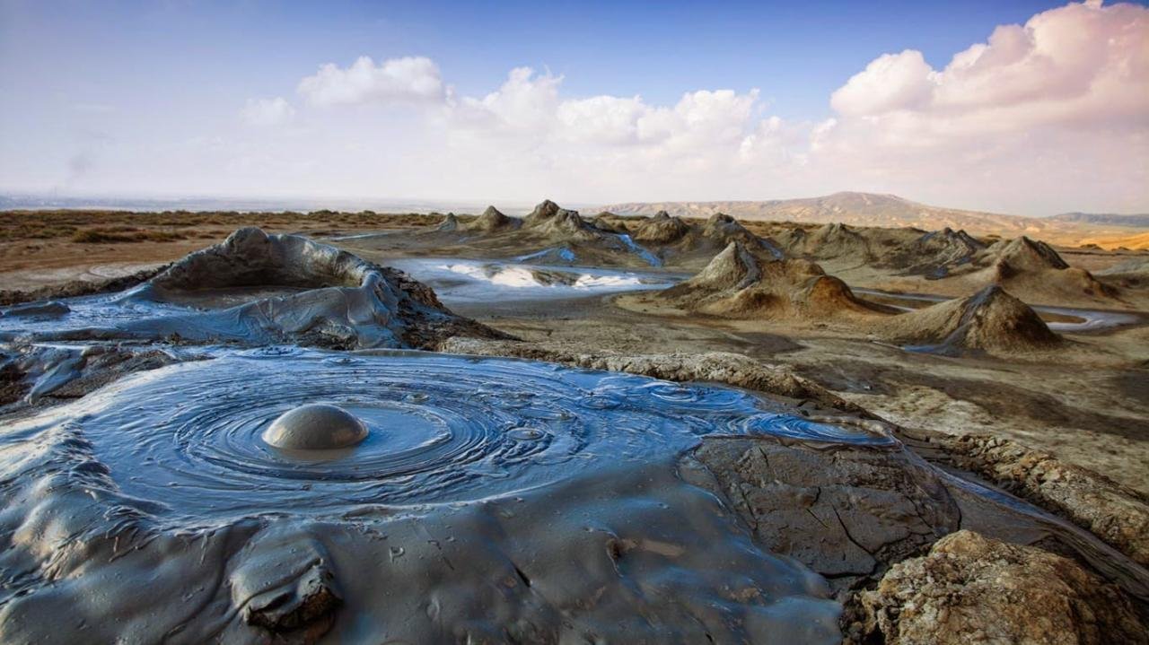 mud volcano azerbaijan