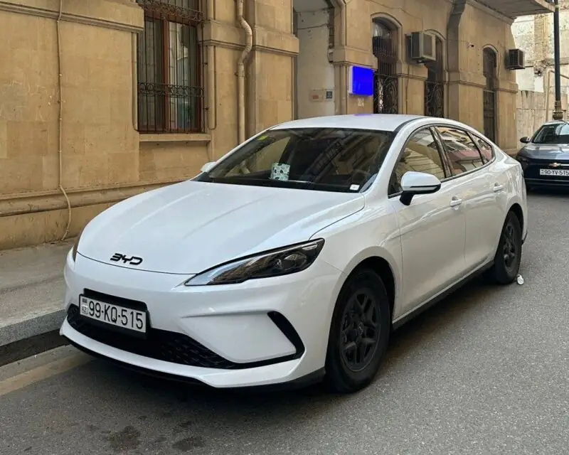 Rent BYD SEAL 05 in Baku
