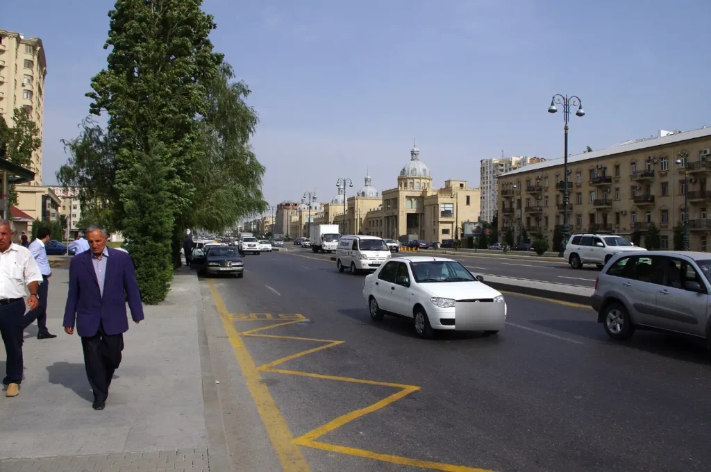 Cars on a wide avenue in Baku
